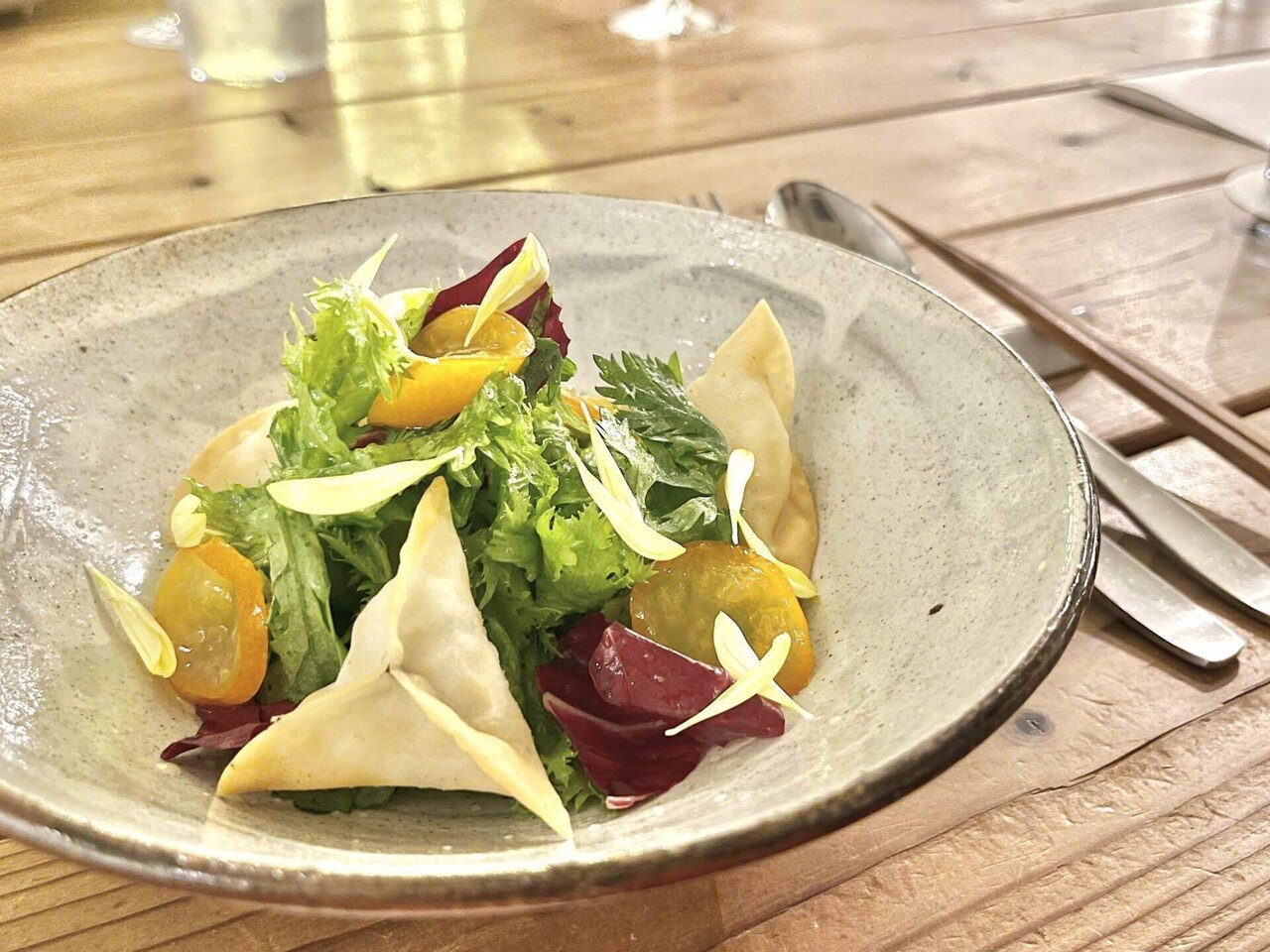 ソトタベ114皿目 都内の隠れ家で餃子フルコースを愉しむ She Meguro 目黒 カタオカマナミ Gyoza Journey Note ソトタベ114皿目 都内の隠れ家で餃子フルコースを愉しむ She Meguro 目黒 カタオカマナミ Gyoza Journey Note