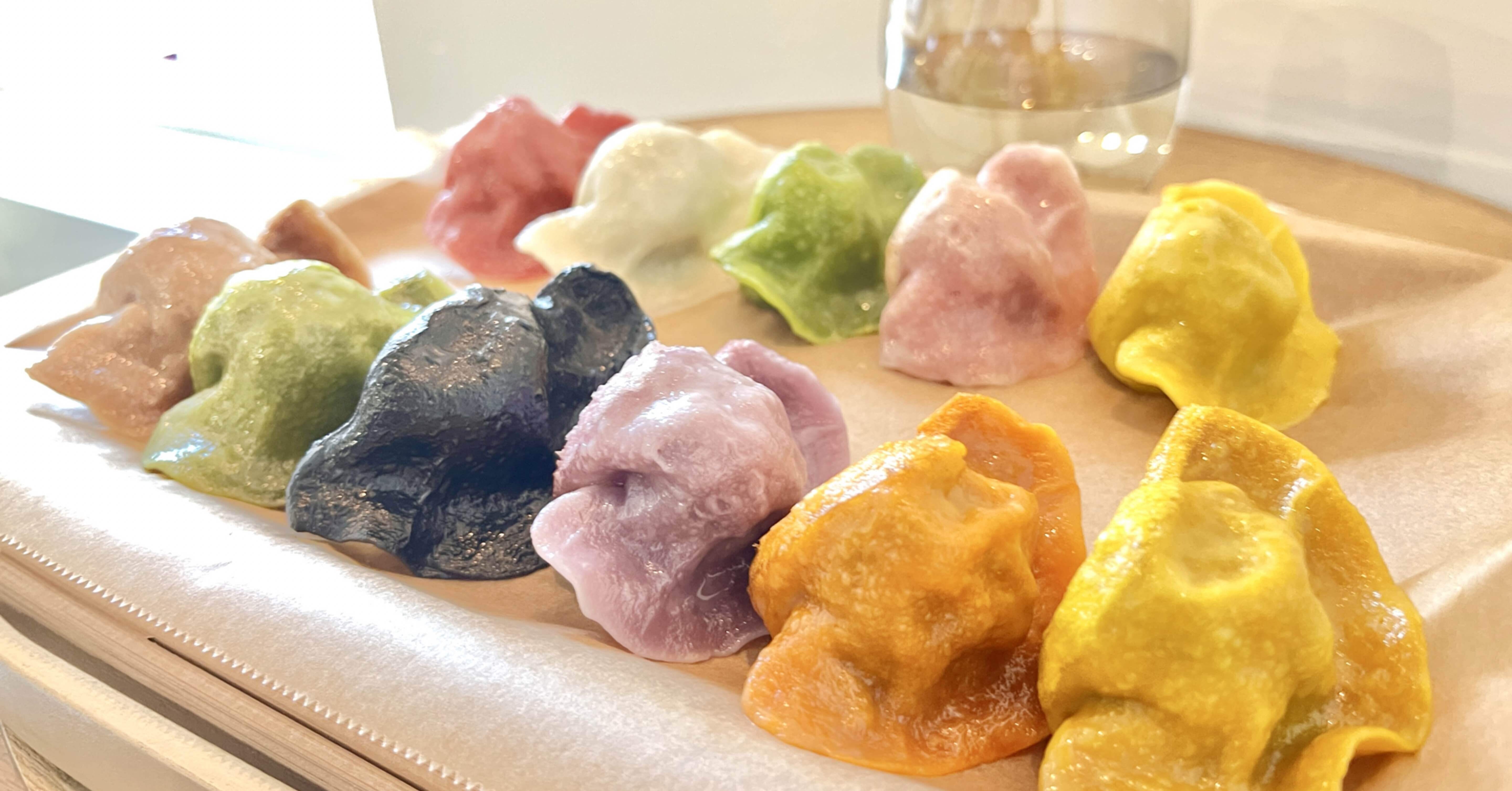 ソトタベ116皿目] カラフルな手作り餃子にうっとり♡ ヴィーガン餃子優