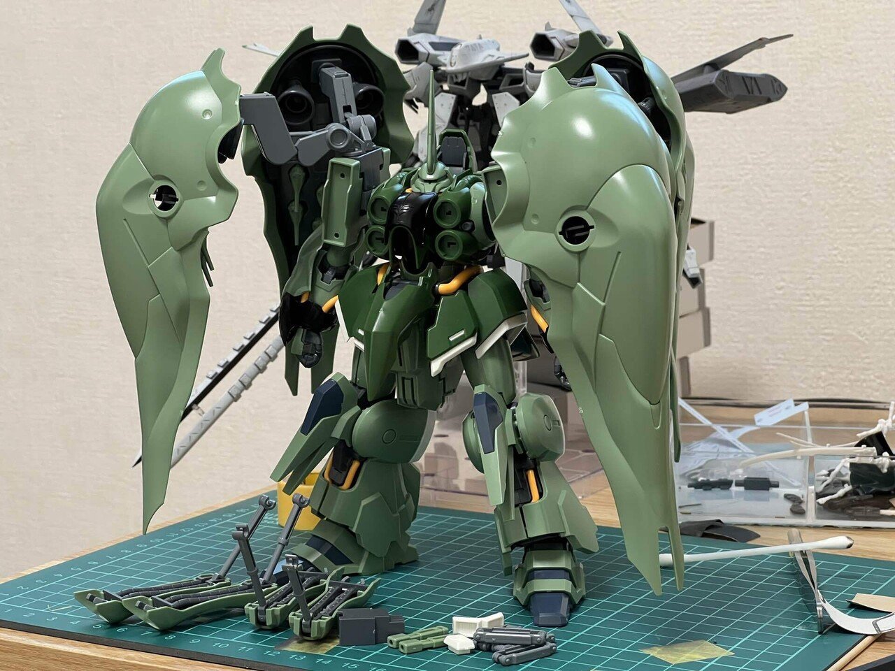 HGUC 1/144 クシャトリヤ・リペアード｜バンダイ ホビーサイト