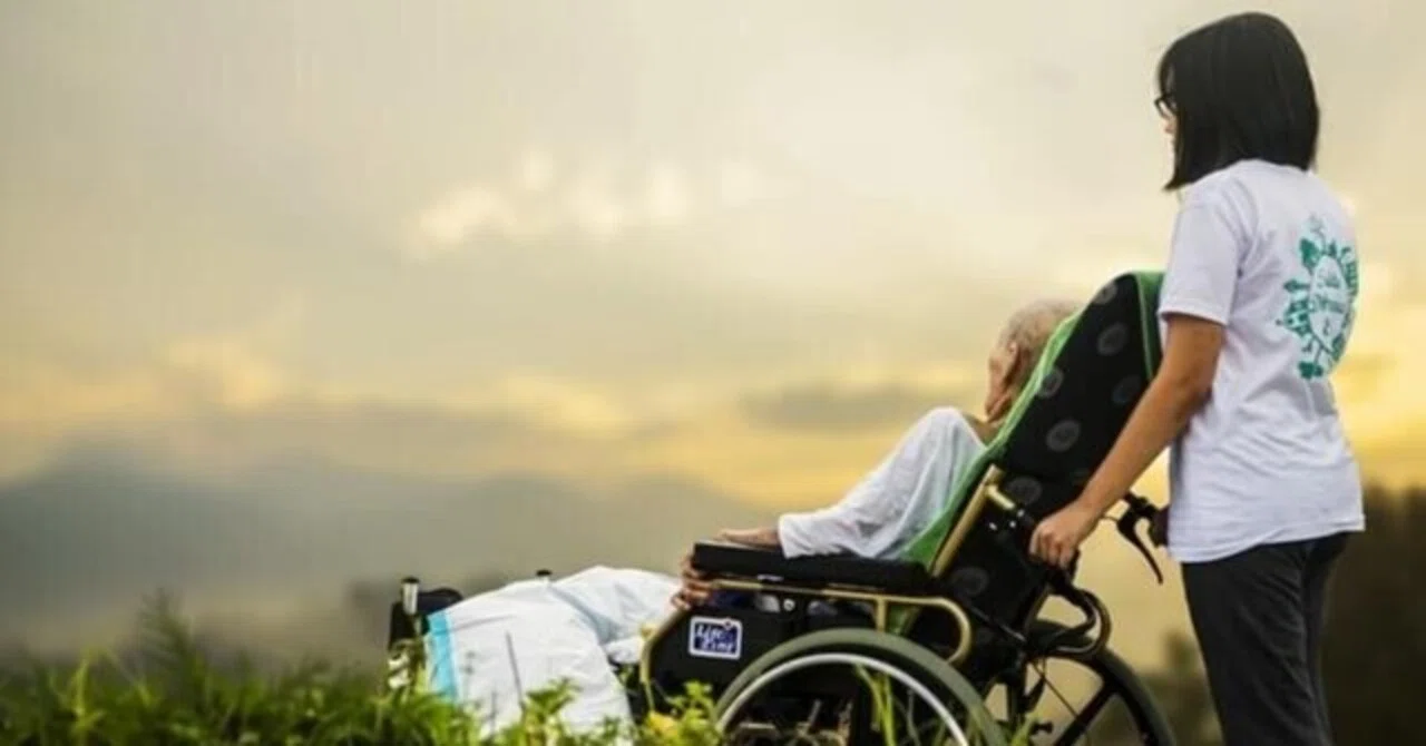 [Family Caregiving] Is there no correlation between having knowledge ...