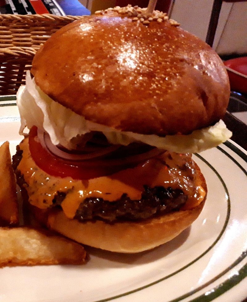 知らないと大恥 正しい巨大ハンバーガーの食べ方 ひの字 Note 知らないと大恥 正しい巨大ハンバーガーの食べ方 ひの字 Note