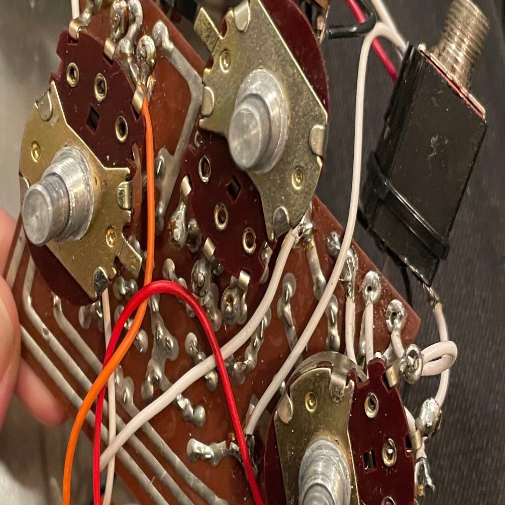 修理雑記 -ELK BIG MUFF SUSTAINAR-｜Fake