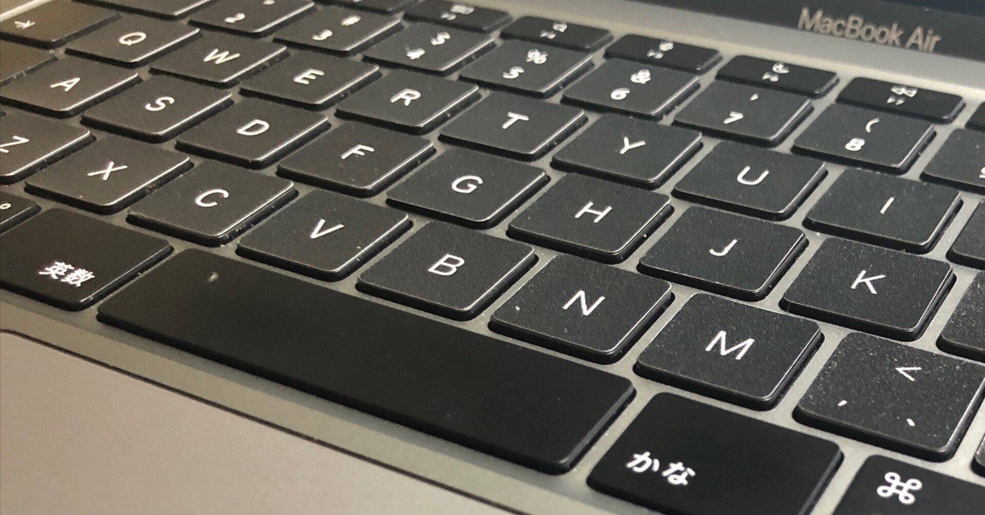 MacBookAirのJISキーボードを一部US刻印にするステッカー｜まるしかく