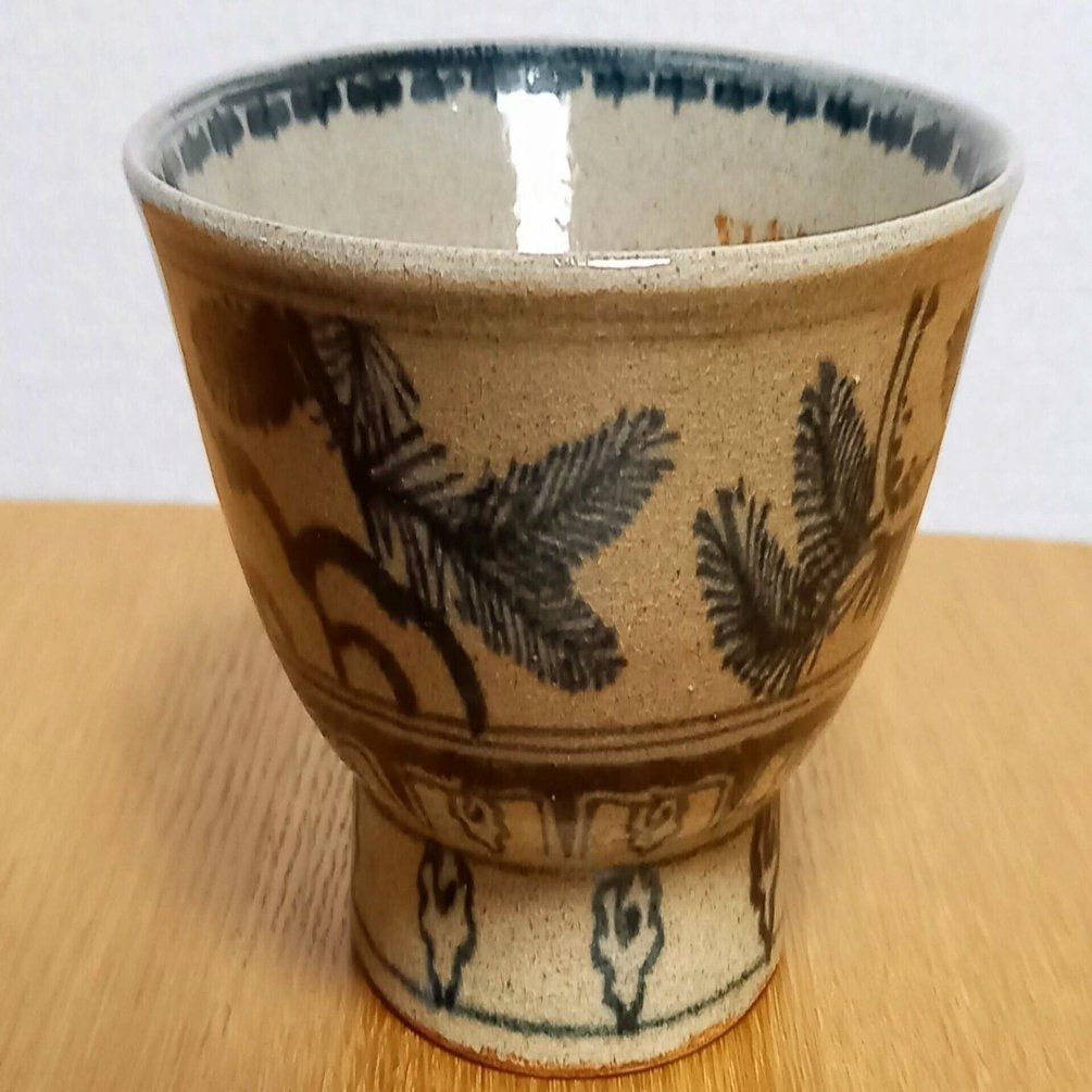 茶道具屋で修業中 〜安南〜｜TAKU