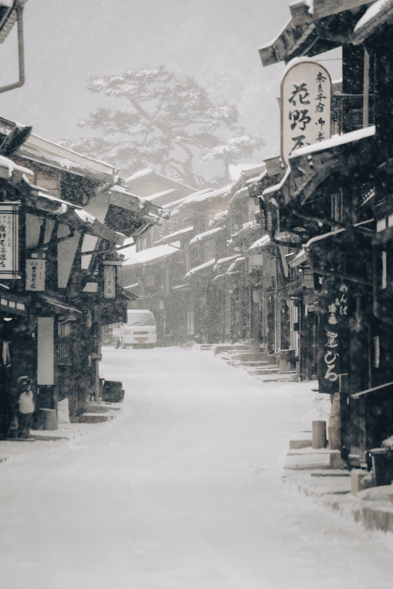 雪の奈良井宿・射光の妻籠宿・夕焼けの馬籠宿｜OBI 尾陽唯一
