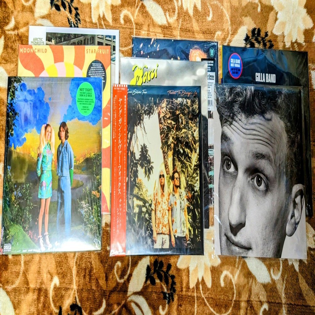 WAIT TILL THE END!! 😭 unboxing my TXT Freefall signed album (postcard) !!!  💕 this was my first time getting a signed TXT album, so i pre-ordered 1  copy (Clarity ver) 😭 i’ve been MOA for 2.5 years but ..., image size:1920x1005