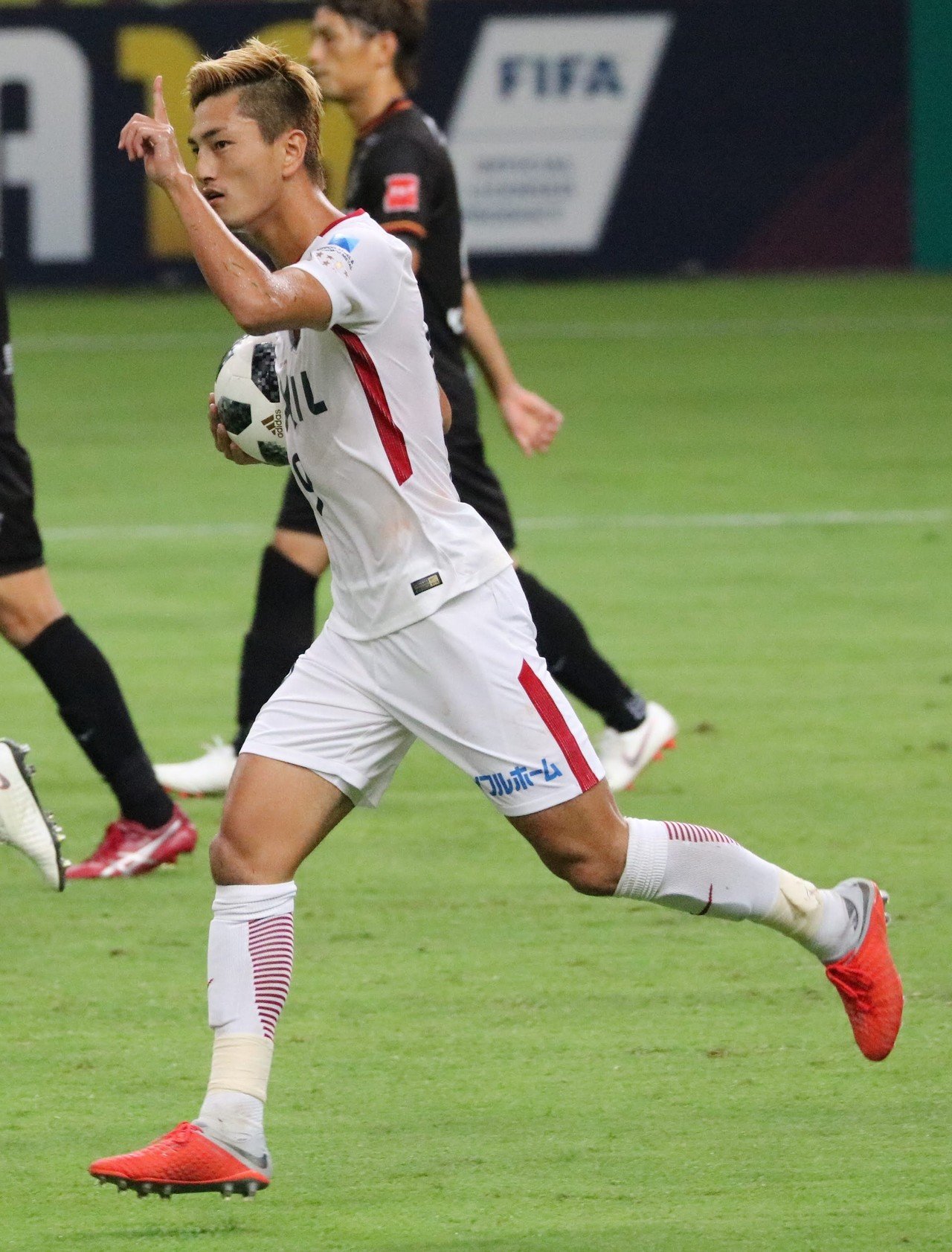 鹿島アントラーズ 選手名鑑 2019｜タケゴラ