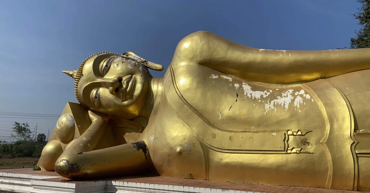 新年の法話(仏歴2566年)④ルアンポー・プラモート師|貝多羅葉(ばいたらよう)