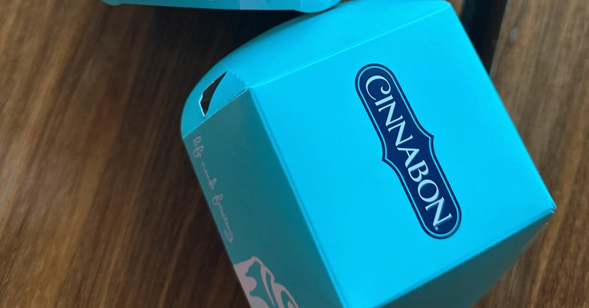 CINNABON』のシナモンロール 背徳の味わい｜みずのさちこ