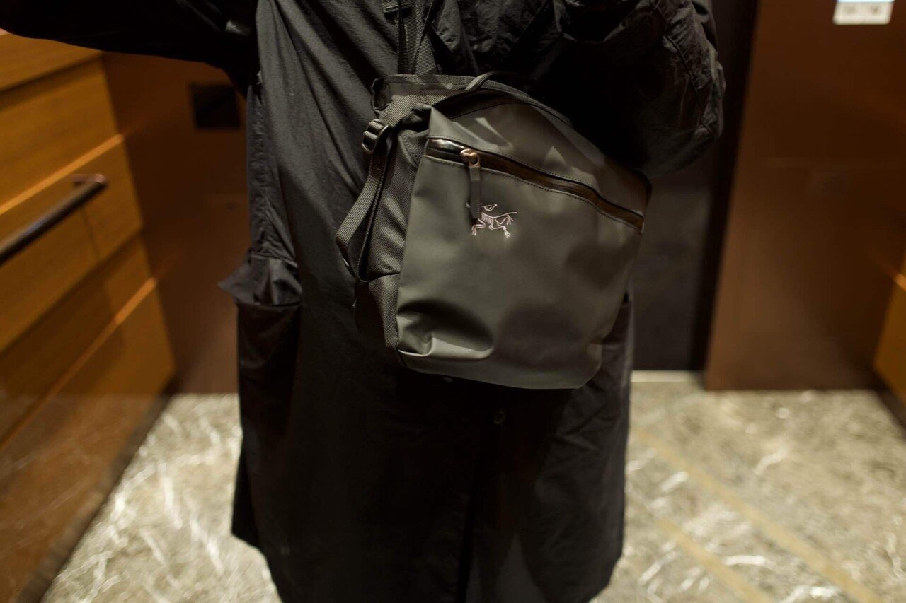 カメラバッグとして使うARC'TERYX Arro8｜Takashi Nishimura