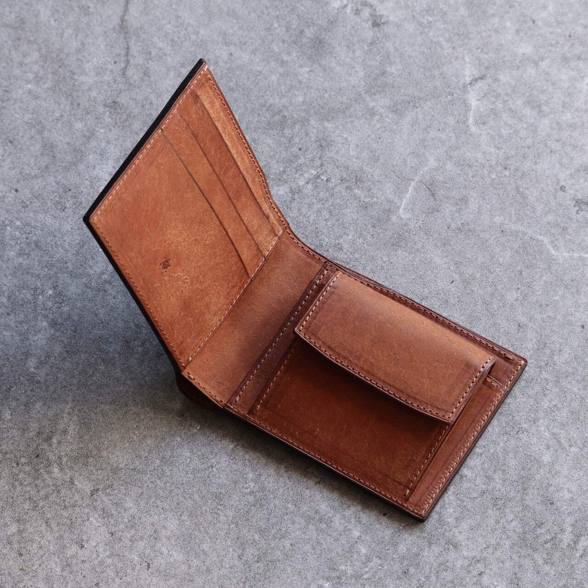 ブライドルレザー二つ折り財布のご紹介｜BRUSH 