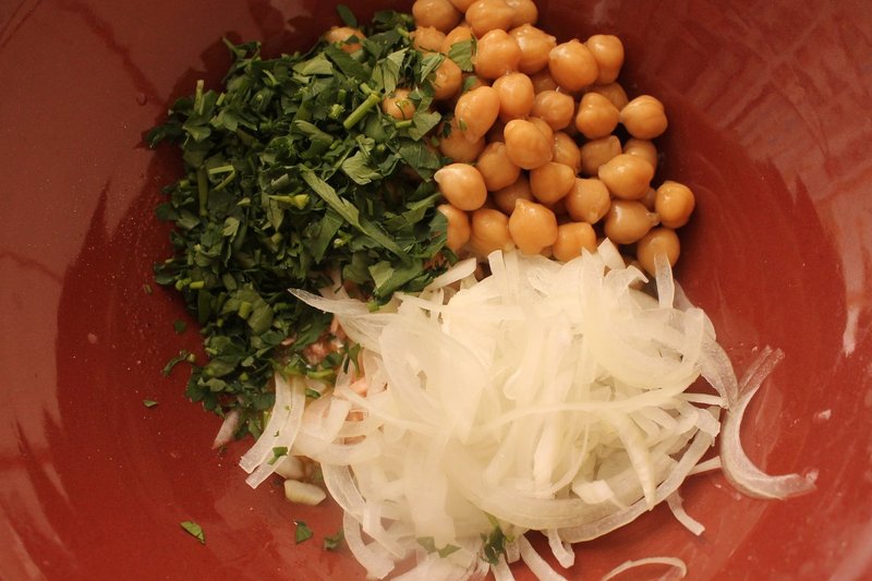 缶詰でできるひよこ豆とツナのサラダ 樋口直哉 Travelingfoodlab Note