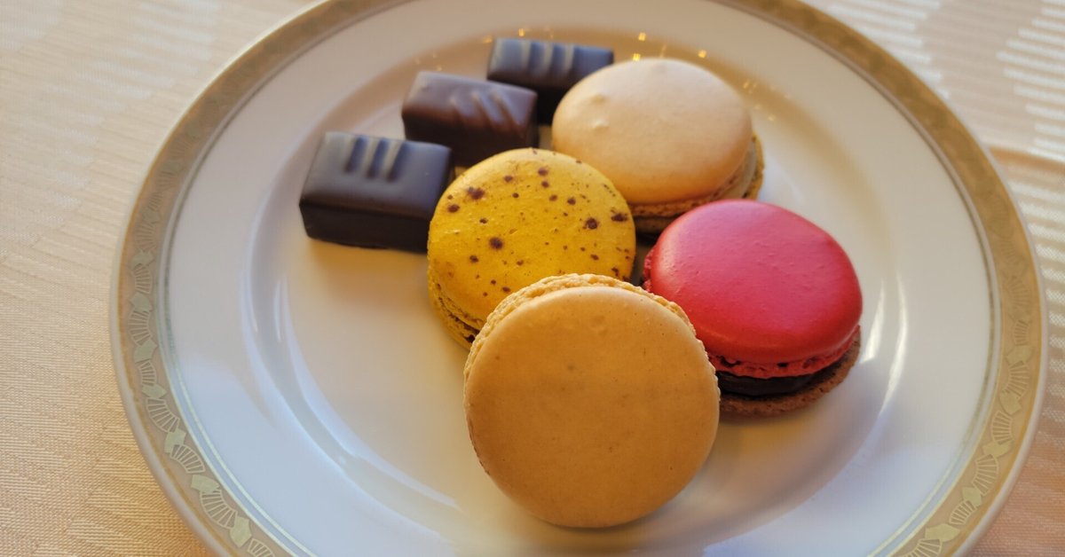 ひとりSWEETS COLLECTION～PIERRE HERME PARIS ＆ SATSUKI〜｜ぽ