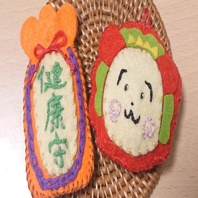 刺繍の沼」にハマりそう…【フェルトマスコット作り】｜ねずみ