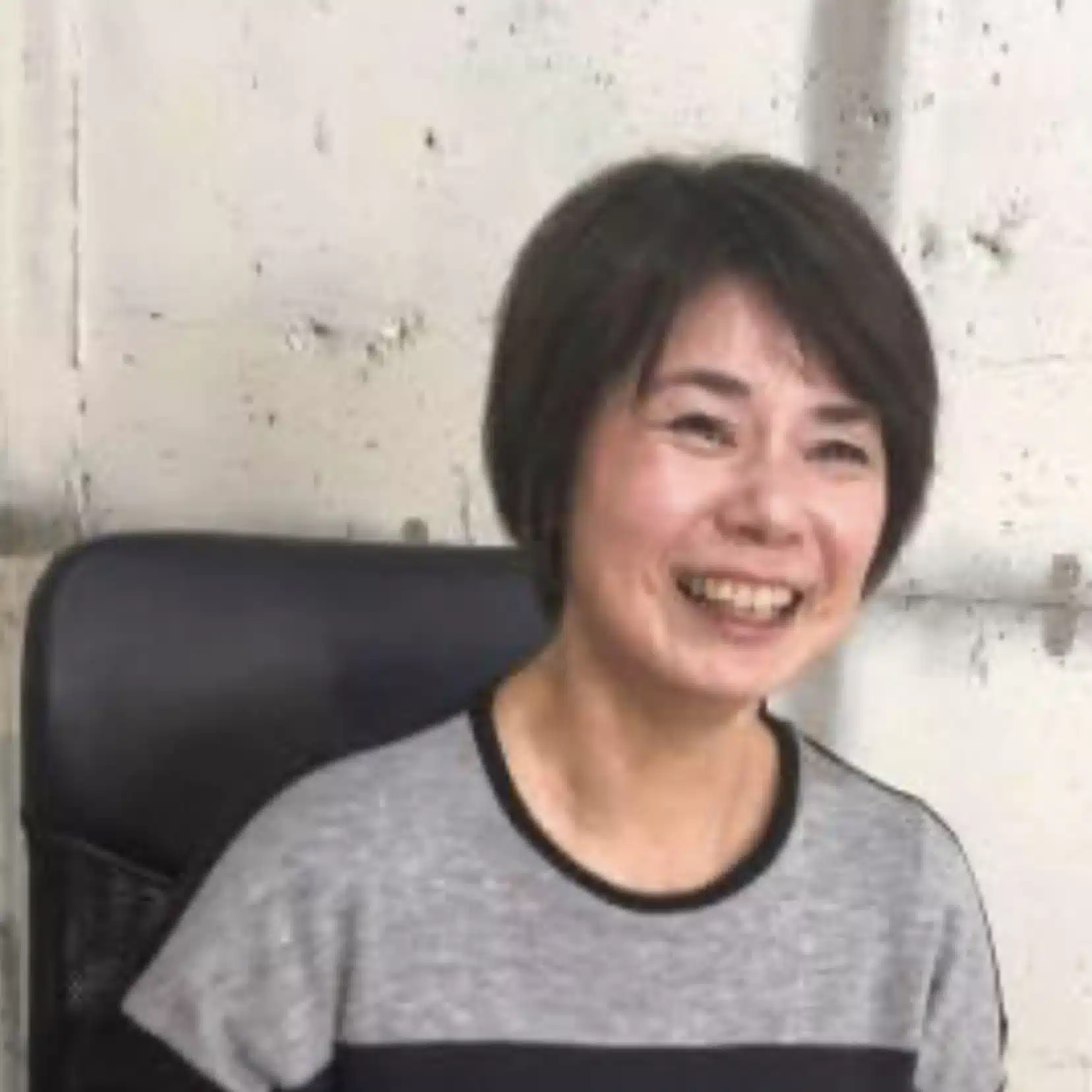 笑顔クリエイター レインボームーン.仁美