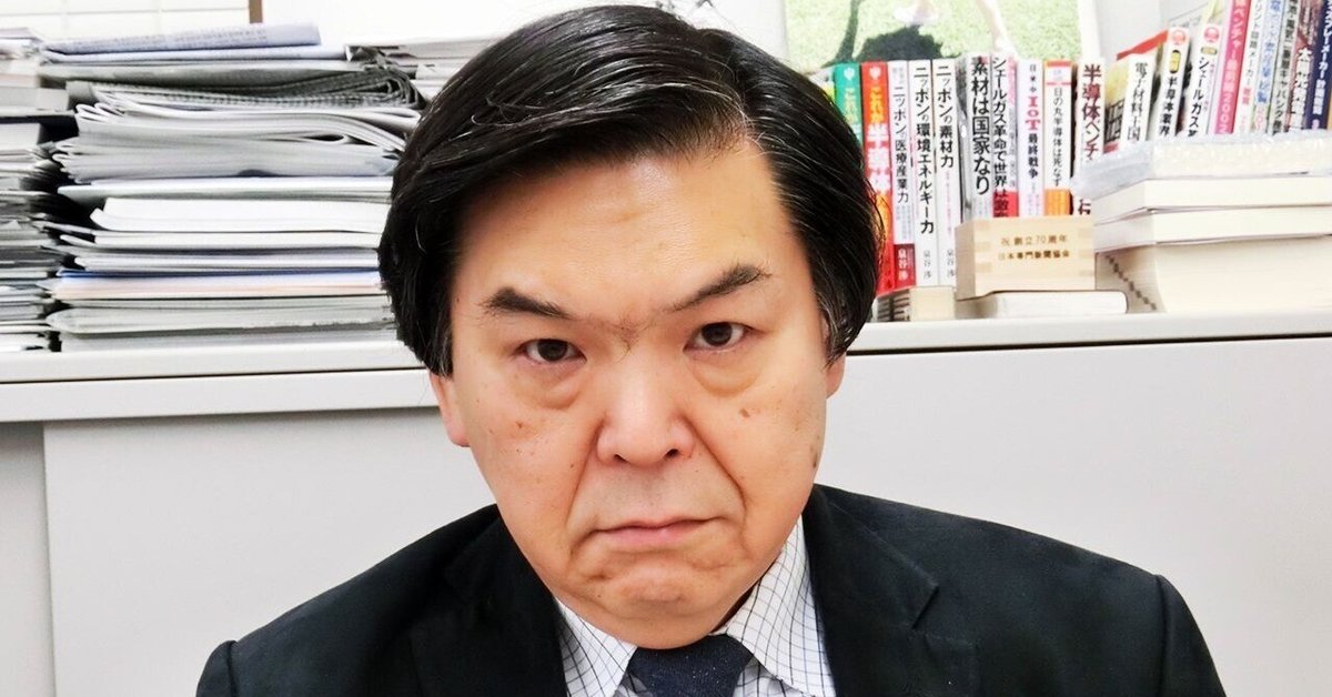 日本半導体産業　激動の２１年史 ２０００年〜２０１０年 上巻 /産業タイムズ社/泉谷渉（単行本） 泉谷渉の31冊目の本のタイトルは「『化学』の力で世界を変えて