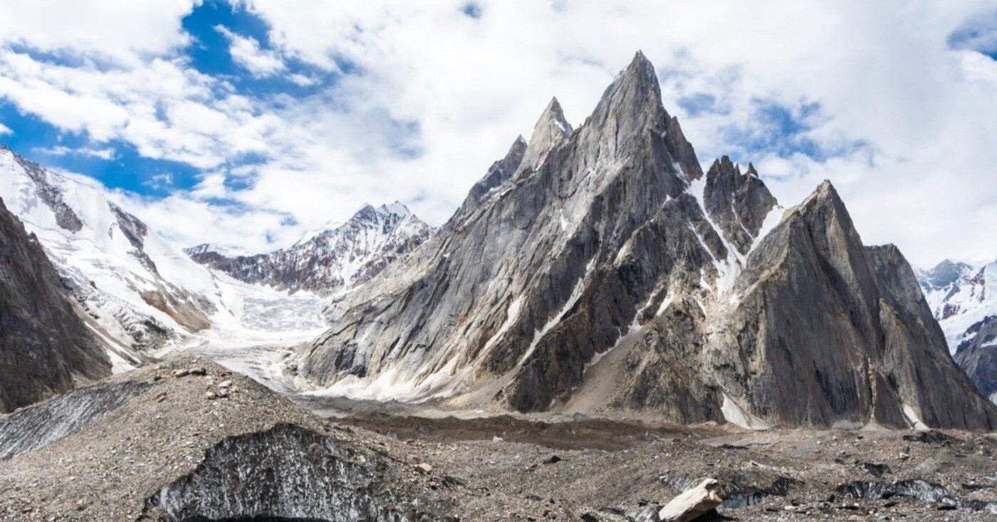パキスタンのそびえ立つヒマラヤ山脈の氷河の「結婚」｜パキスタン情報