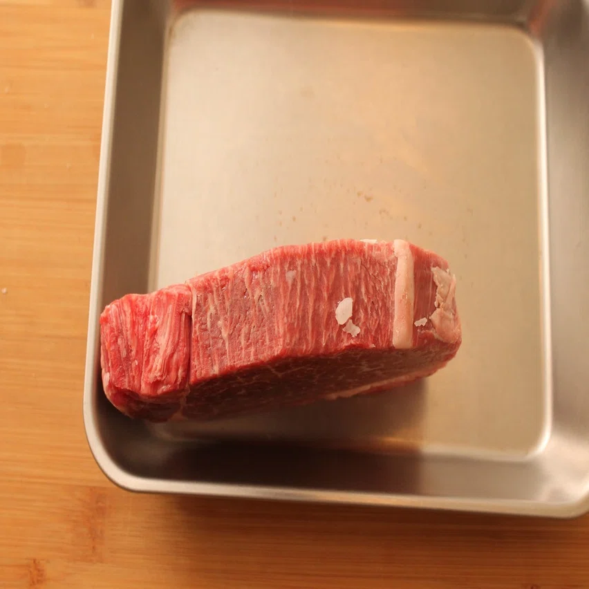 ステーキになにつけて食べる 樋口直哉 Travelingfoodlab Note
