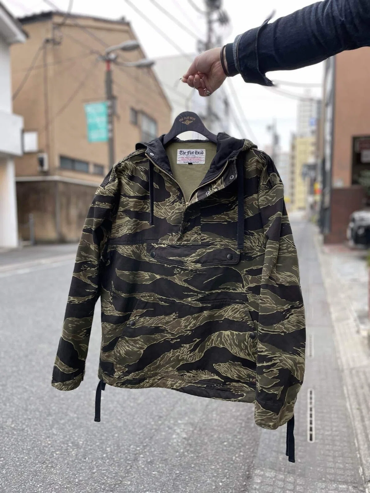 [THE FLAT HEAD Takasaki Store] Using an Anorak Parka as an Inner Layer ...