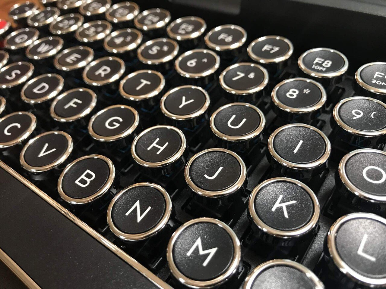 レア！QWERKYTOYS キーボード 本体 Amazon.com: QWERKYTOYS Qwerkywriter Typewriter Inspired Retro