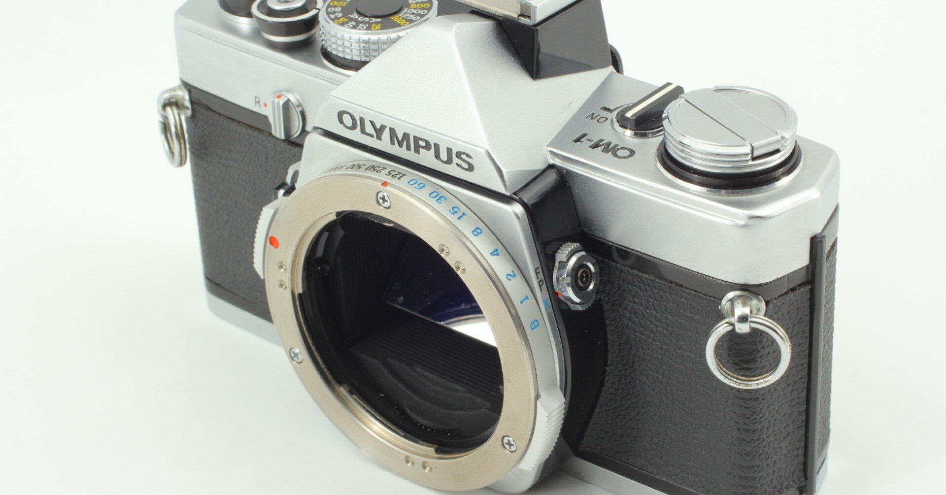 OLYMPUS OM-1の前板分解｜フィルムカメラ修理のアクアカメラ