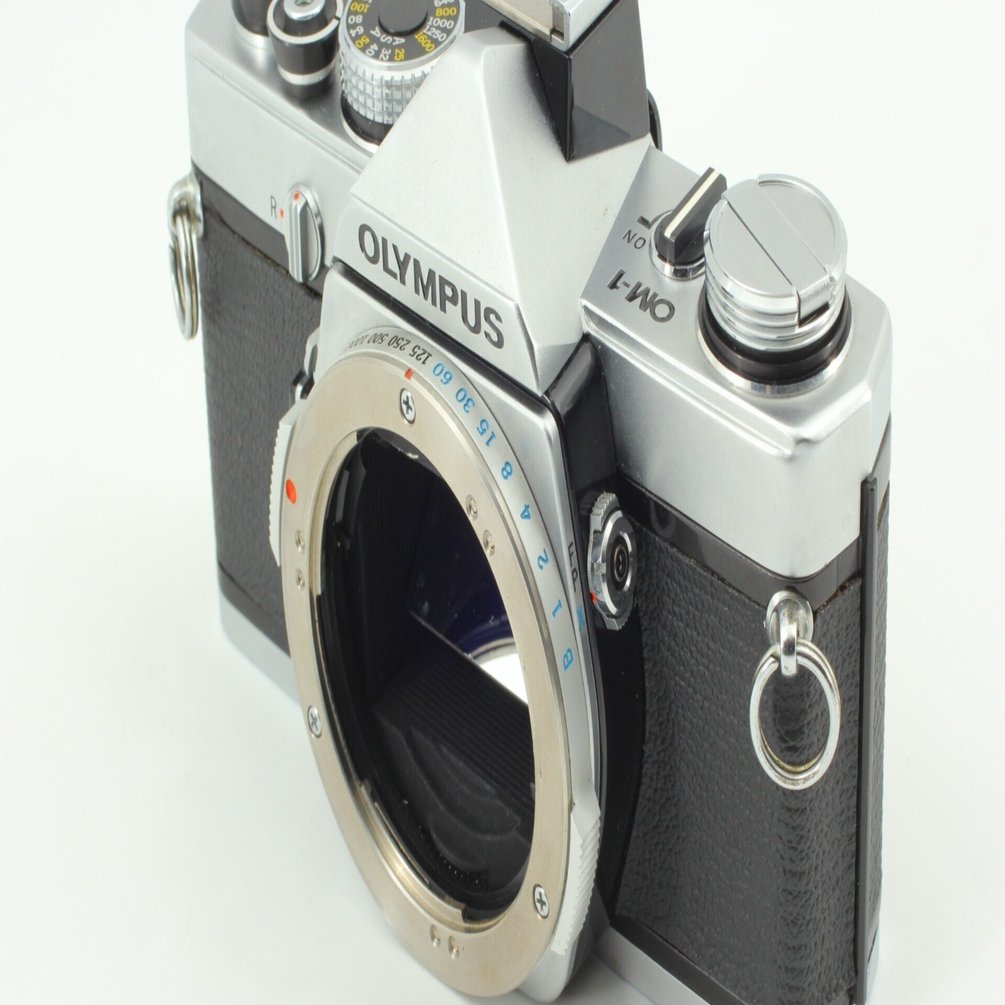 Olympus OM-1 シルバーボディー　プリズム腐食なし Olympus OM-1 シルバーボディー プリズム腐食なし 完動極美品