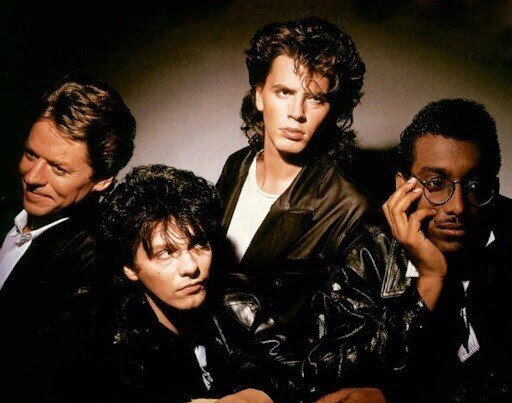 1月19日は故ロバート・パーマー(～2003/9/26)の誕生日。 The Power