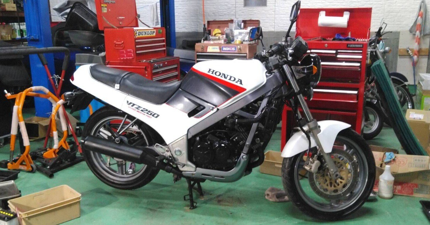 ホンダVTZ250 21000km走行 パールクリスタルホワイト 売切御免|TimeTrip ホンダVTZ250 21000km走行 パールクリスタルホワイト 売切御免|TimeTrip