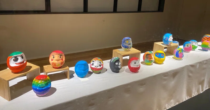 ガラスショーケース 4月15日まで出品予定 気づく