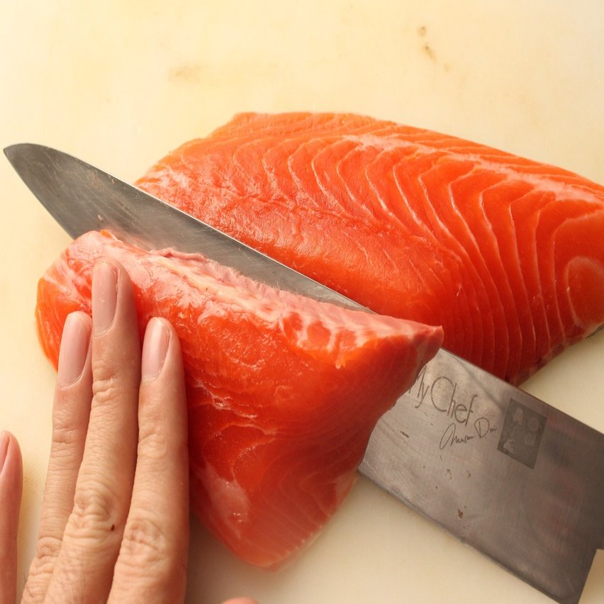 補足 サーモンの皮のとり方とカリカリ焼き 樋口直哉 Travelingfoodlab Note