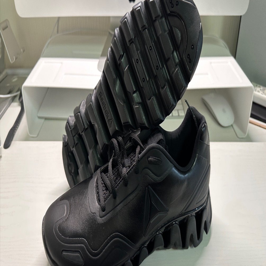 【新品未使用】Reebok ジグパルス　ジグテック　バスケレフリーシューズ