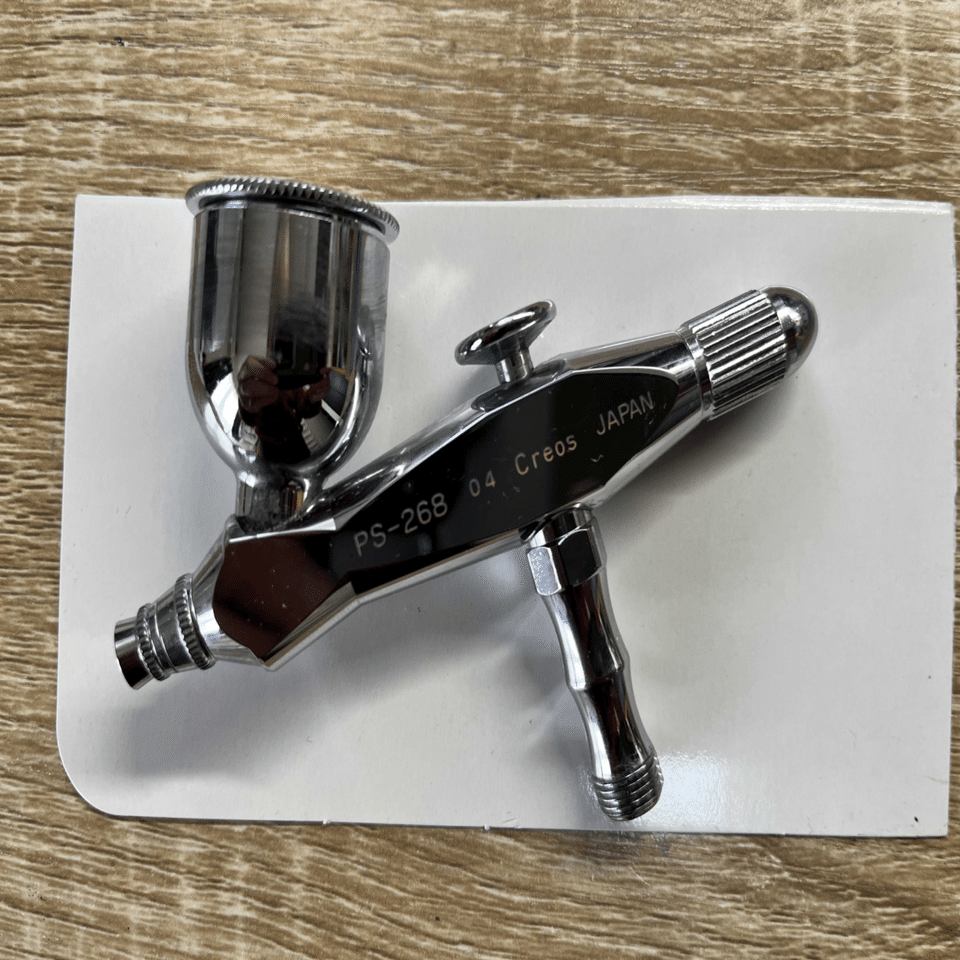 スノのアトリエ紹介〜エアブラシとコンプレッサー〜｜スノやん