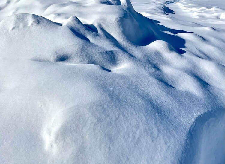 今日から北海道も暖かくなるらしい。一気に雪解けが進むかな？この景色ともおさらばだね。