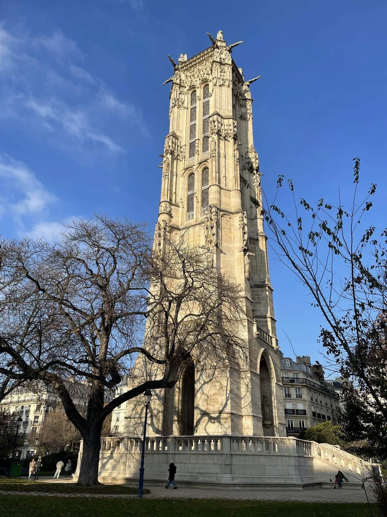 サン・ジャックの塔（Tour Saint-Jacques）🇫🇷｜吉岡瑞貴