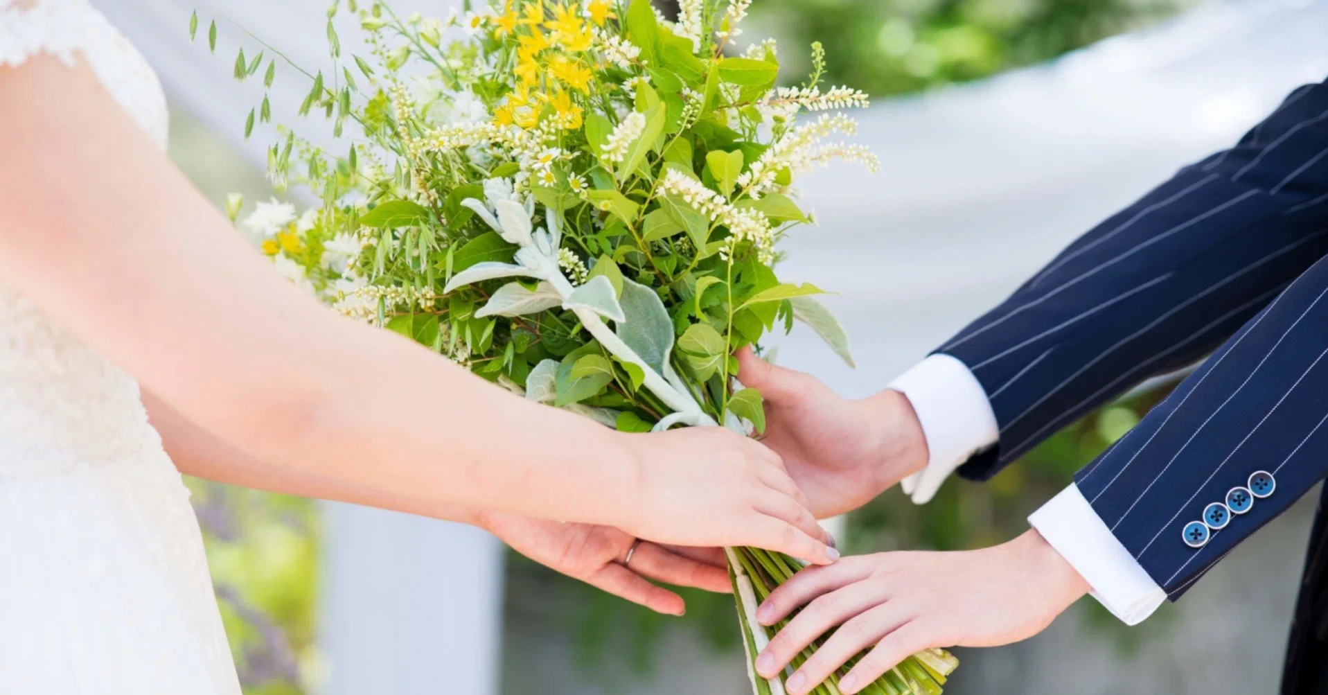 100万円】相場よりも結婚式費用を抑えるコツ(契約前 100万円】相場よりも結婚式費用を抑えるコツ(契約前