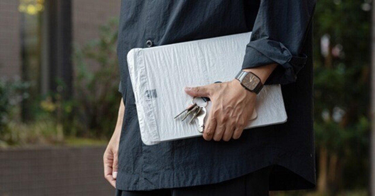 軽く、薄く、究極のミニマルな新素材のスリーブケース｜AssistOn