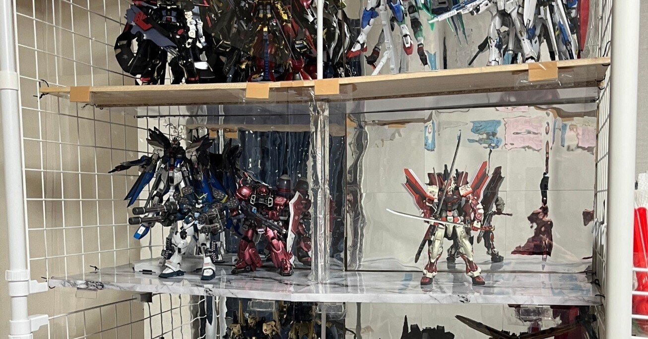ガンプラ完成品135体、武器備品、ディスプレイ棚 ガンプラ収納用】予算3万円で気になるコレクションケース5選と実際の