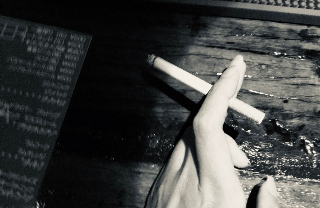 ドラマ 映画の中でタバコを吸うシーン 平繁無忙 Hirashige Mubou Note