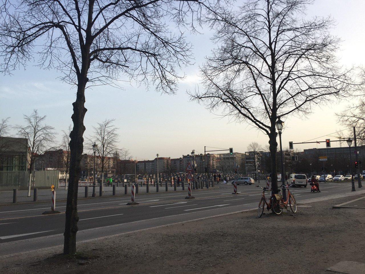 ベルリンは晴れているか 取材写真 深緑野分 Note ベルリンは晴れているか 取材写真 深緑野分 Note