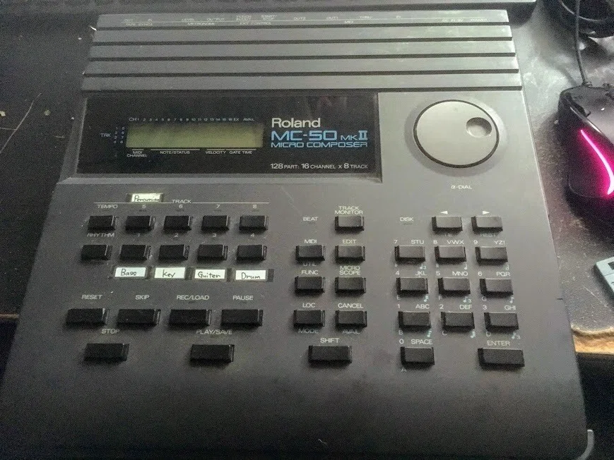 家楽器探訪3】 ROLAND MC-50mk2｜iyou