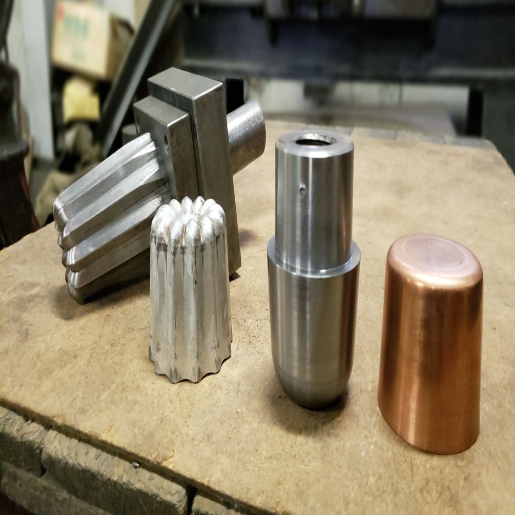 お菓子型やパン型に使われる金属素材について｜馬嶋屋菓子道具店