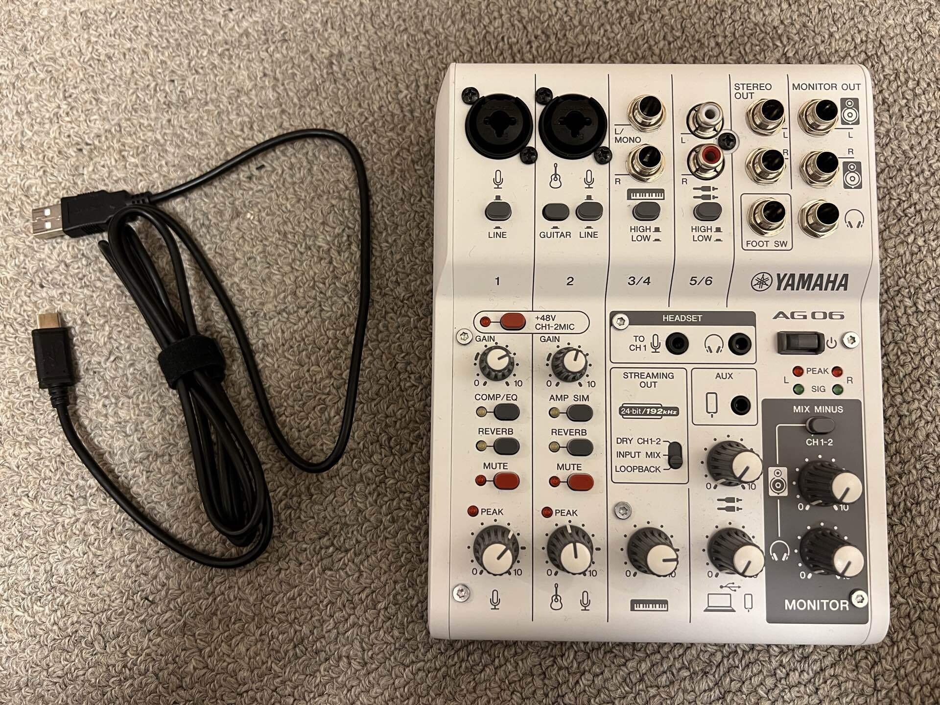 YAMAHA AG06MK2 オーディオインターフェイス YAMAHA AG06MK2をレビュー。弾き語り配信にも最適な配信に強い