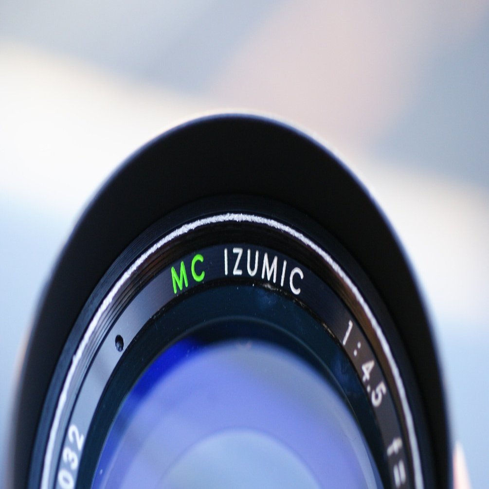 IZUMIC 80-210mm f4.5 MC MACRO ネットにも本にも載らない謎レンズを