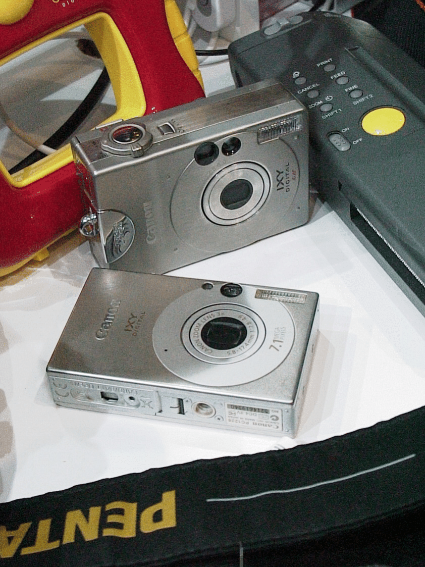 NikonCOOLPIX X9100コンパクトデジタルカメラ問題がありますです。 アリバイ日記: 【オールドデジカメで遊ぼう】Nikon COOLPIX
