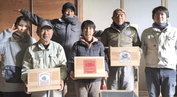 茶箱 を宝箱風に 縦42 横52 奥37 中 蓋 トタン張り