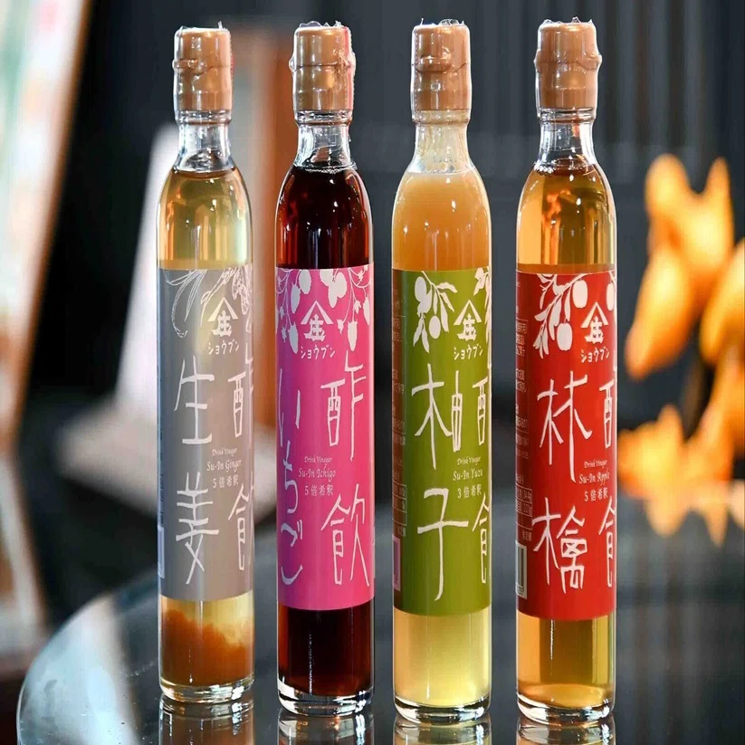 300年来の伝統製法で作る「有機玄米くろ酢」をベースに、カジュアルな