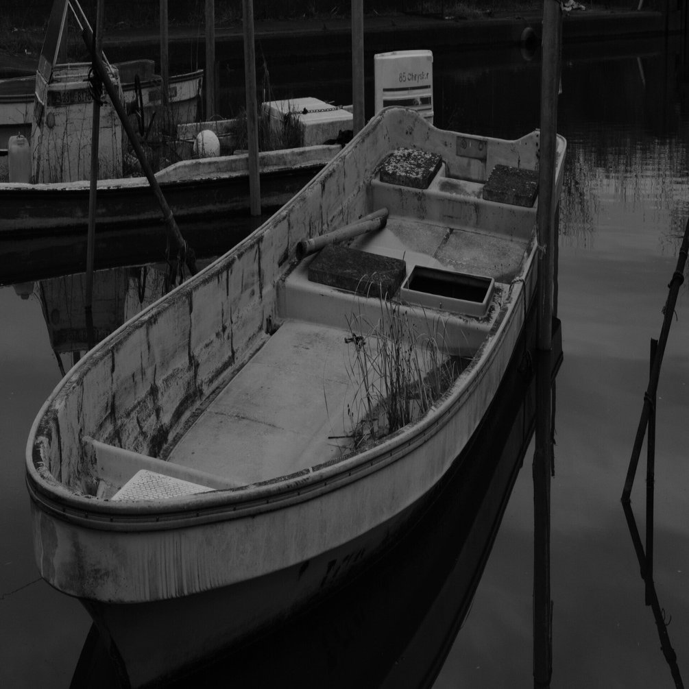 モノクロはボケよりパンフォーカス｜mindless