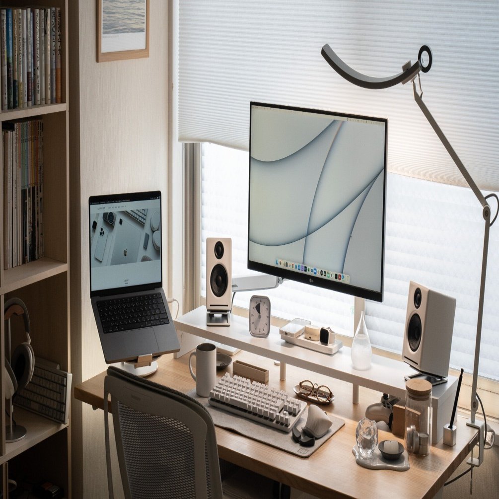 デスクツアー｜効率と快適さを追求したリモートワーク環境｜ロピログ