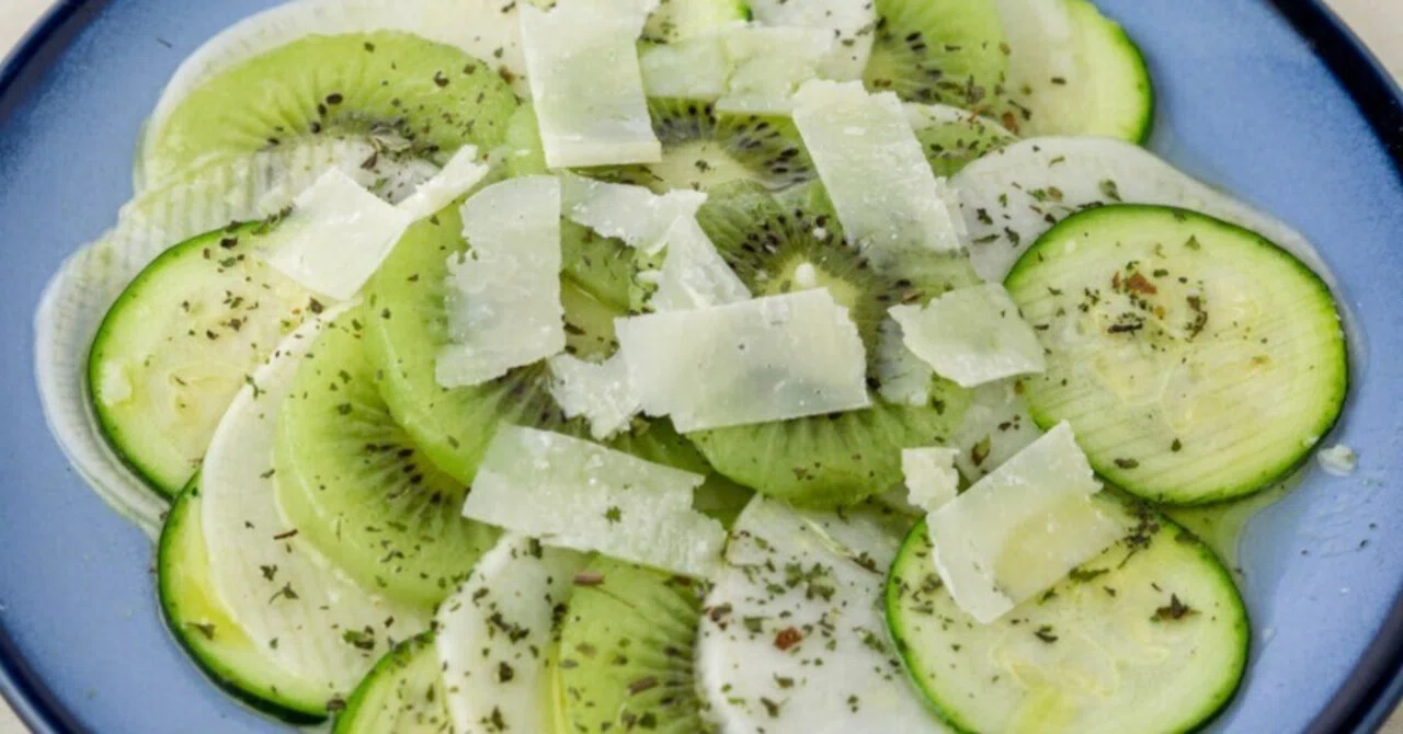 Turnip, Kiwi, and Zucchini Salad｜masasus