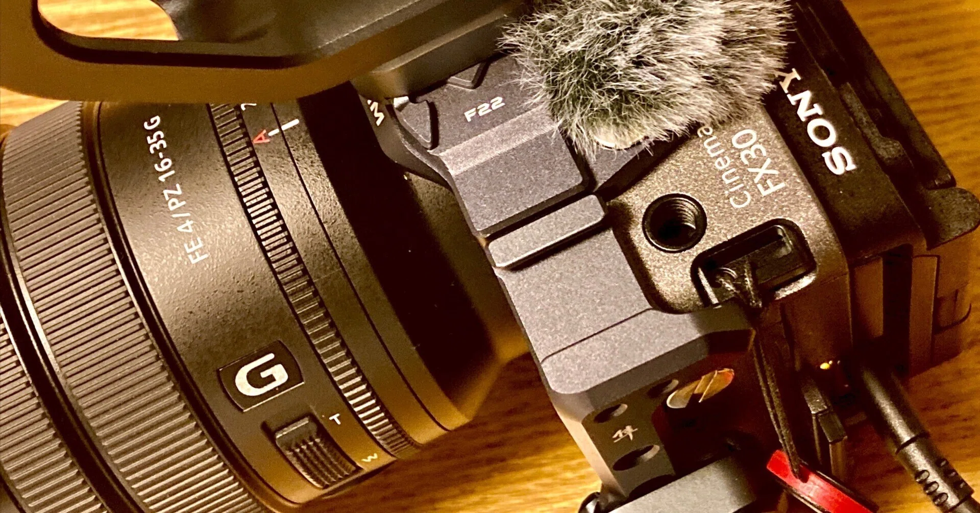 SONY FX30 パワーズームがかくついた件｜Oography